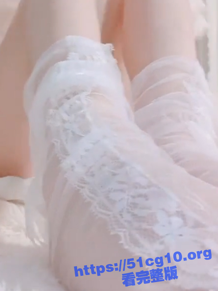 清纯学妹 萌推 下海黄播 穿白丝女仆装露脸自慰 猛插嫩穴高潮喷水！