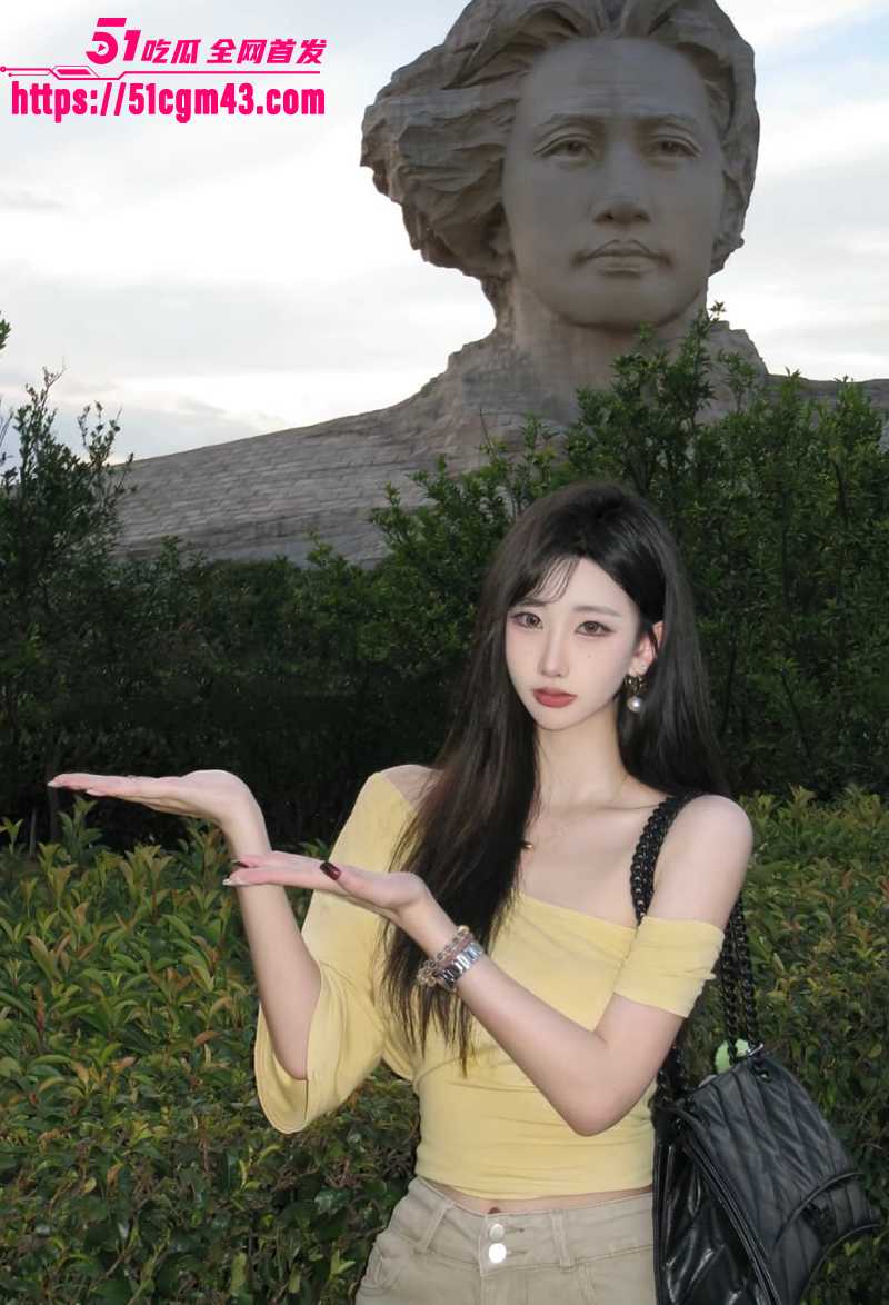 超美网红女神拜金认主 撕裆揉穴玩自慰 淫袍加身被打桩爆操