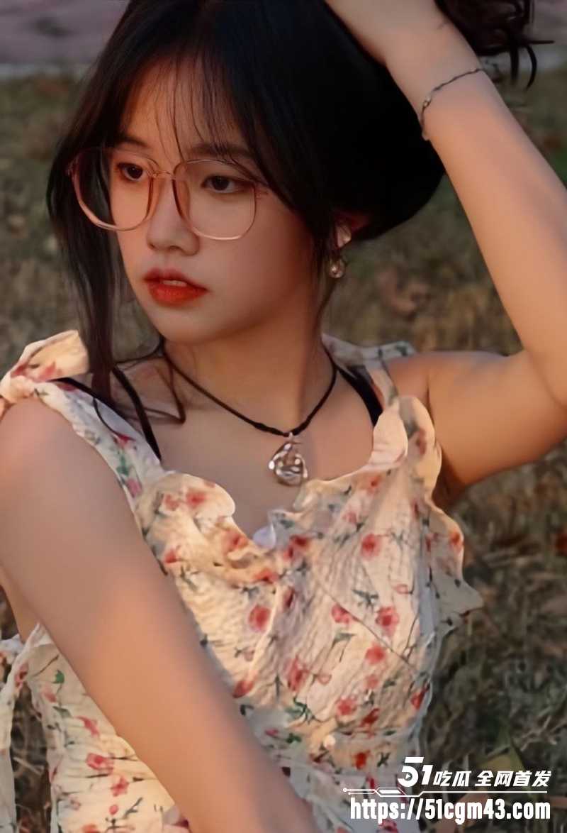 成都甜美少女 徐静然 露脸被男友调教 玩跪舔足交 叫床声音贼诱人