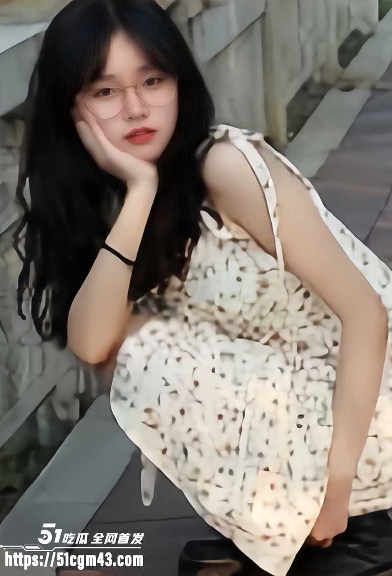 成都甜美少女 徐静然 露脸被男友调教 玩跪舔足交 叫床声音贼诱人