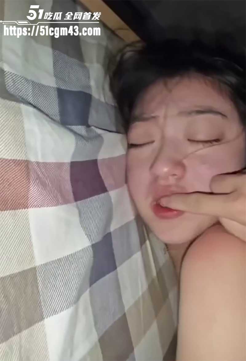 游泳世界冠军 季新杰  被爆出轨成瘾  双飞稚齿少女 更是偷卖队友裸照 堪称渣王！