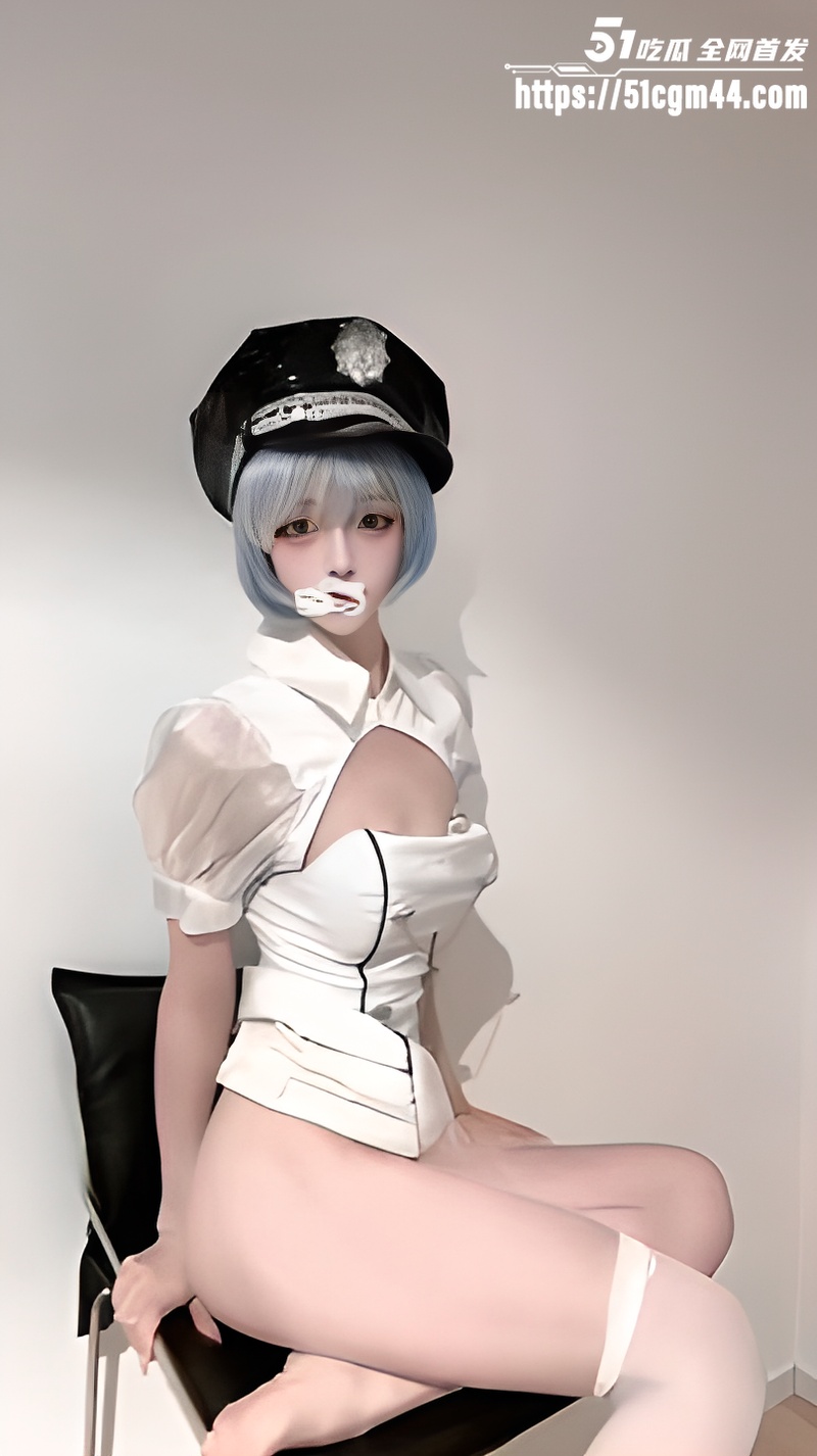 颜值福利姬 饼饼大王 cos雷姆私拍 曼妙曲线性感露点 摆弄翘臀玉手自慰 实在香艳！