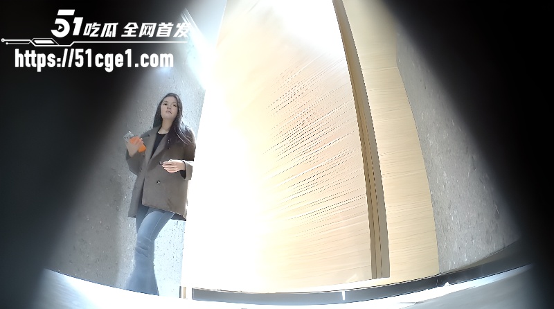 夜总会女厕高清全景偷拍 女神级尤物脱裤放尿 肉丝肥穴应接不暇