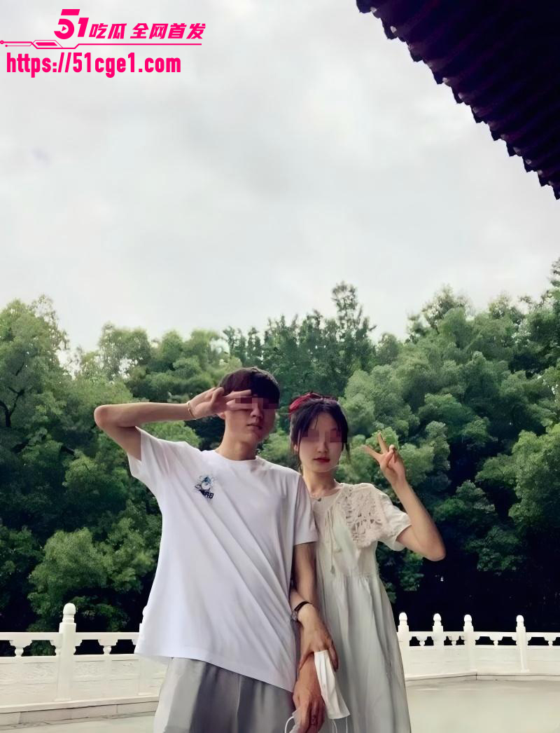 黑龙江科技大学教室门女主 张雨佳 结婚上岸 与炮友陈亚超 性爱监控仍旧历历在目！