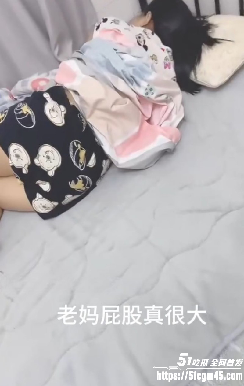 乱伦大神 深圳工厂母子 新作 老妈放弃反抗 半推半就间成功拿下 内射了老妈！