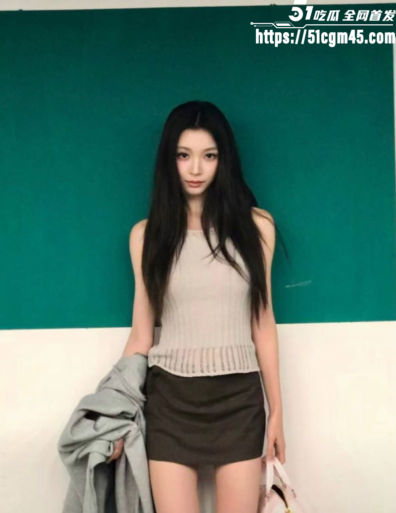 胡彦斌易梦玲闪恋闪分 马尔代夫湿吻甜蜜到AI性爱视频流出 点燃吃瓜热潮！