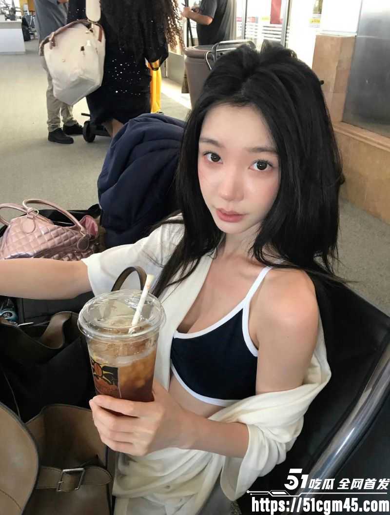 胡彦斌易梦玲闪恋闪分 马尔代夫湿吻甜蜜到AI性爱视频流出 点燃吃瓜热潮！
