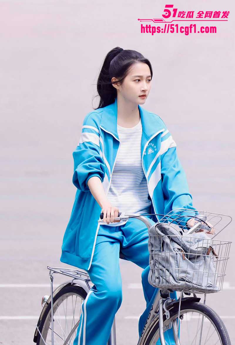 顶流女星 关晓彤 被自家制片人吴红梅公开内涵 陪睡上位黑幕 娱乐圈最脏秘密彻底曝光