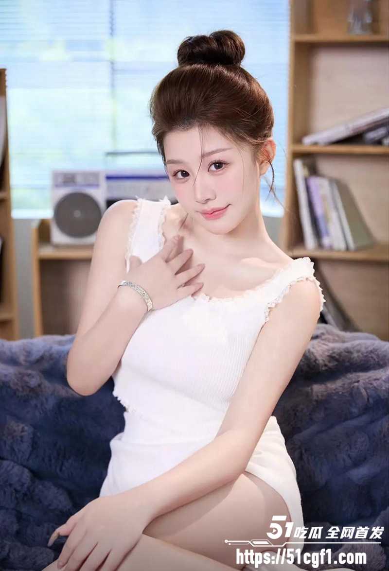娱乐圈大瓜 短剧女神 柒可昕 私会金主被录淫片 豪乳肥臀成泄欲工具