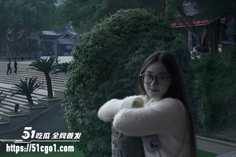 十个眼镜九个骚 江西武功山眼镜妹 赵艺欣 反差骚浪私密视频流出 太会玩了！