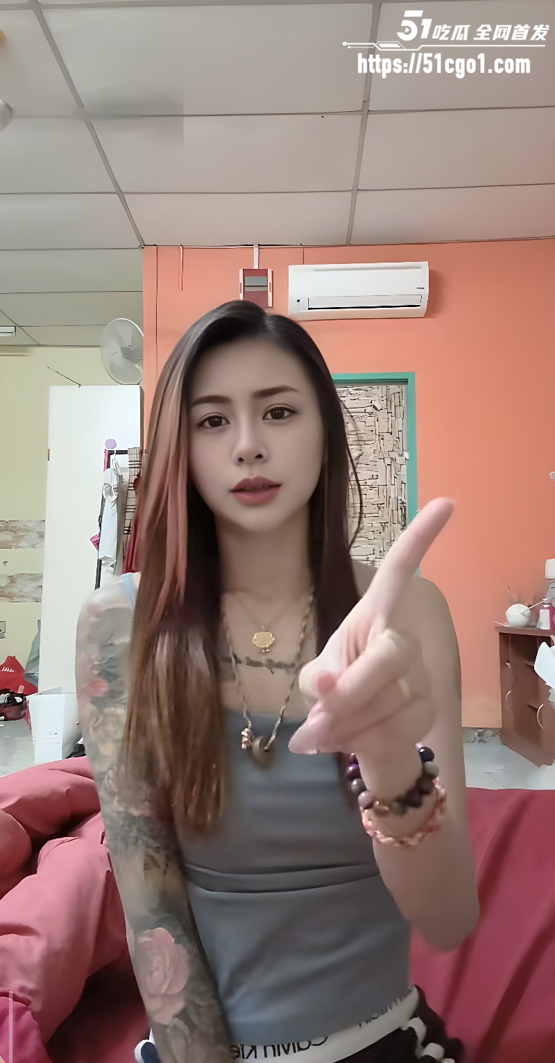 纹身网红 小仙女 裸聊约炮私拍 阳具自慰抽插蜜穴 约炮打桩酮体诱人