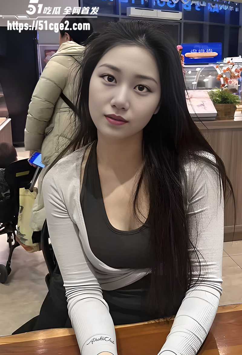 良家美少妇 周丽玲 偷情相册泄密 露脸口交舔蛋 被干的满身浓精 反差母畜实锤