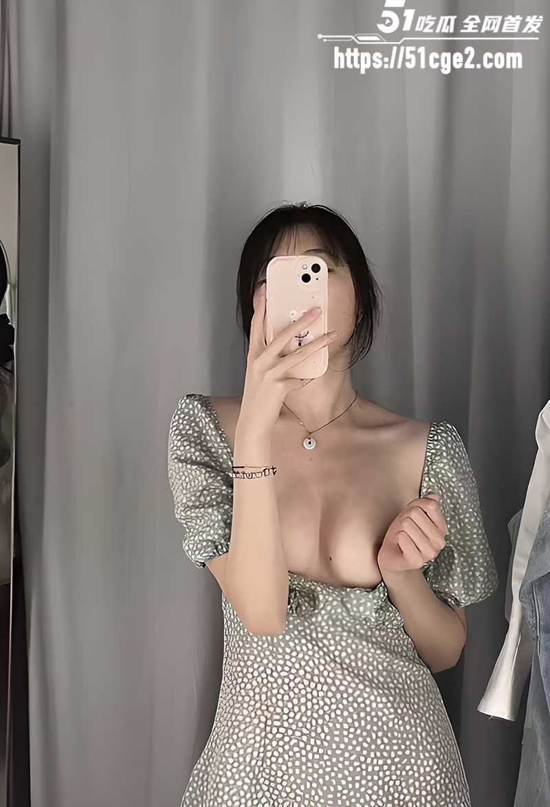 良家美少妇 周丽玲 偷情相册泄密 露脸口交舔蛋 被干的满身浓精 反差母畜实锤