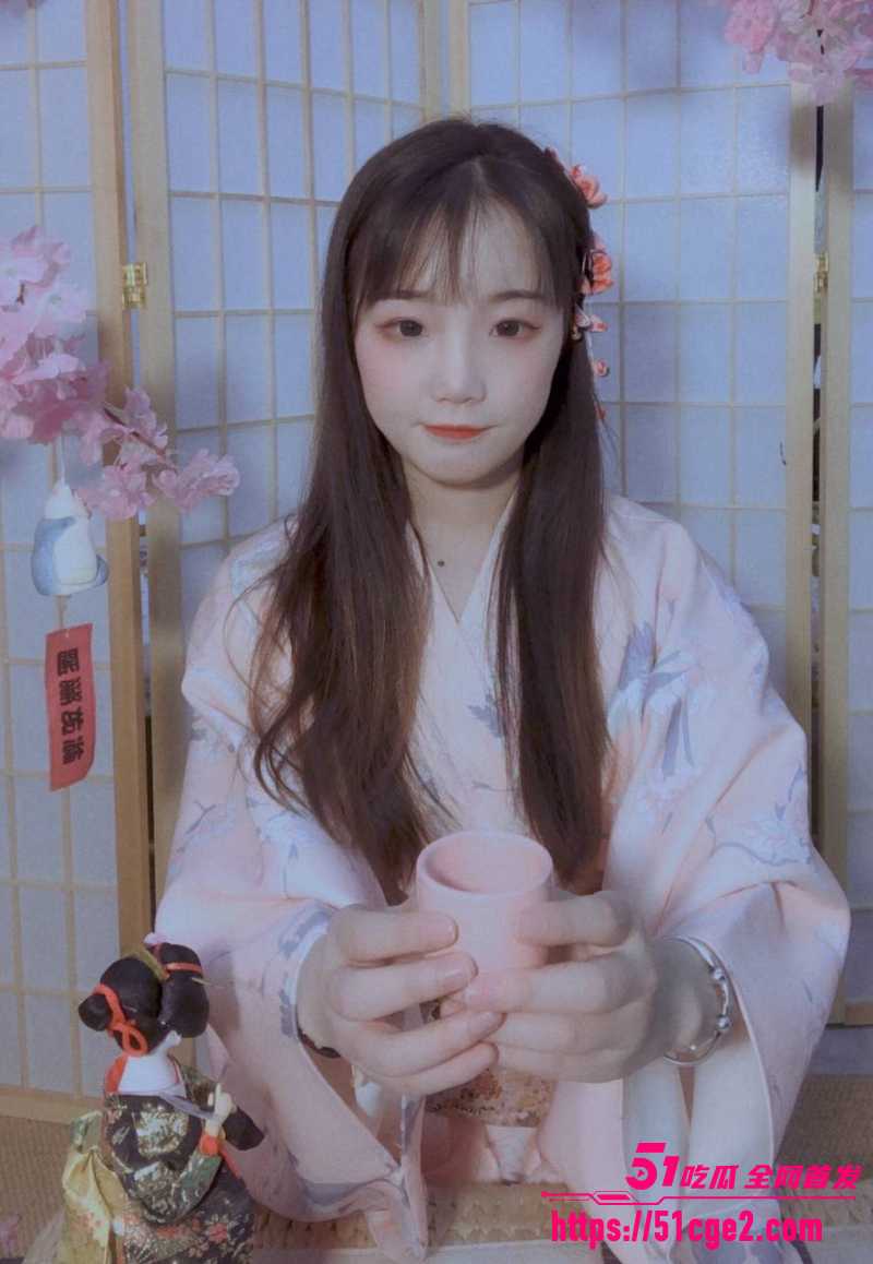 抖音网红 小算会发财  直播擦边骚舞勾引 约炮榜一大哥见面KTV陪酒卖淫！