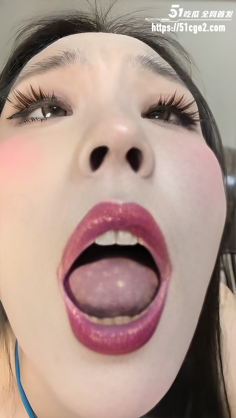 抖音网红 胆胆 高价定制 超色红唇肉丝御姐口交足交 盯着倒计时爆射！