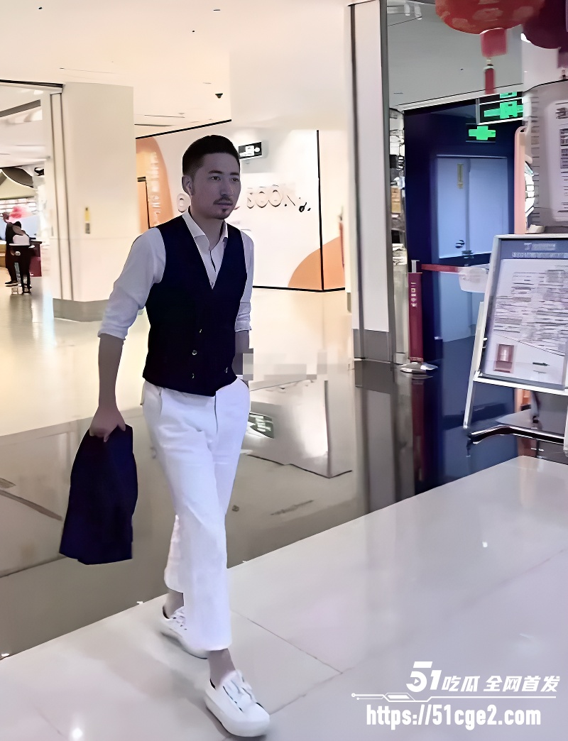 厦门千人斩事件 当地炮王 刘桦 冒充高富帅 表格记录数百炮友 被前妻曝光私拍！