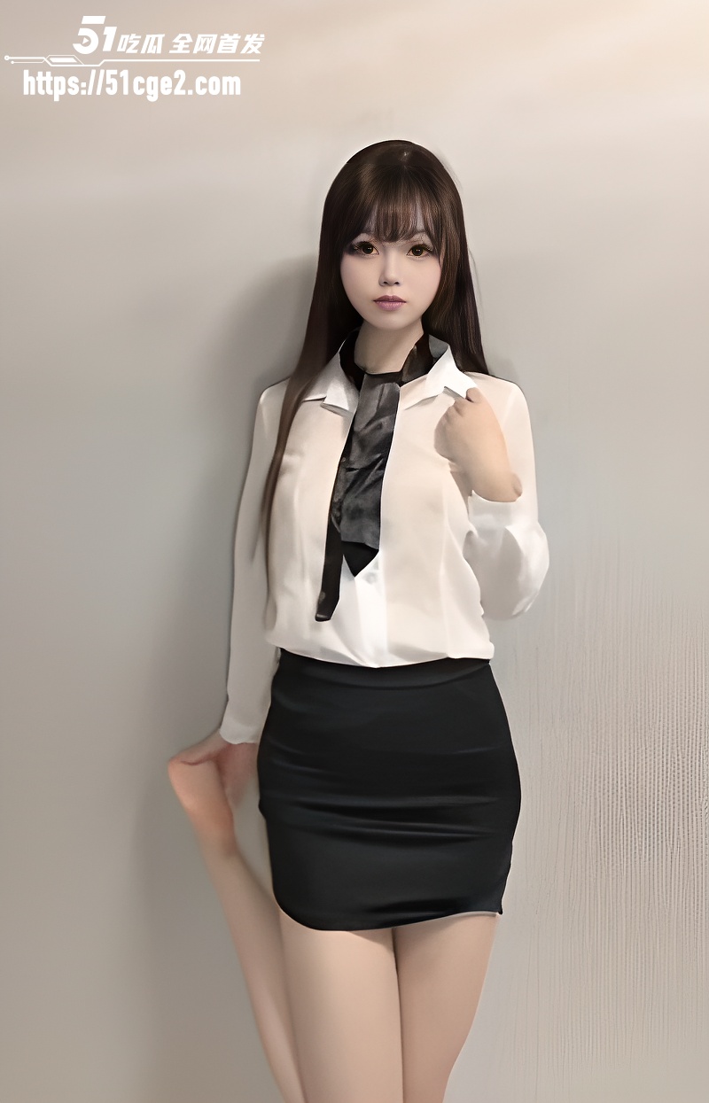 00后萝莉网黄 小粉喵 OL制服脱衣舞诱惑 美乳粉穴全裸展露 抖奶发骚表情迷人