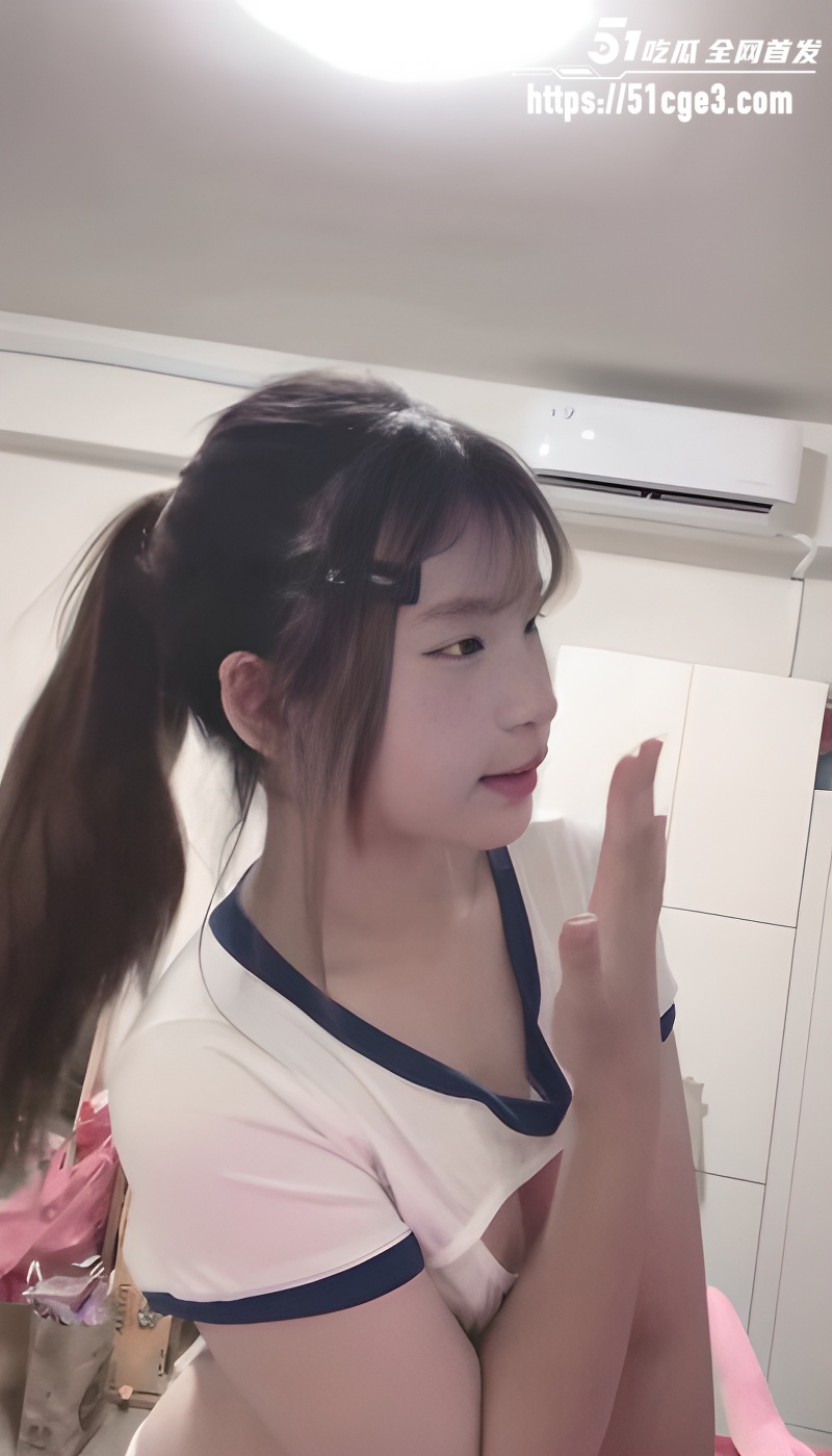 极品美女 鹿欣 极限擦边 自拍裸照勾引男友上门 多体位无套爆操粉嫩骚穴！