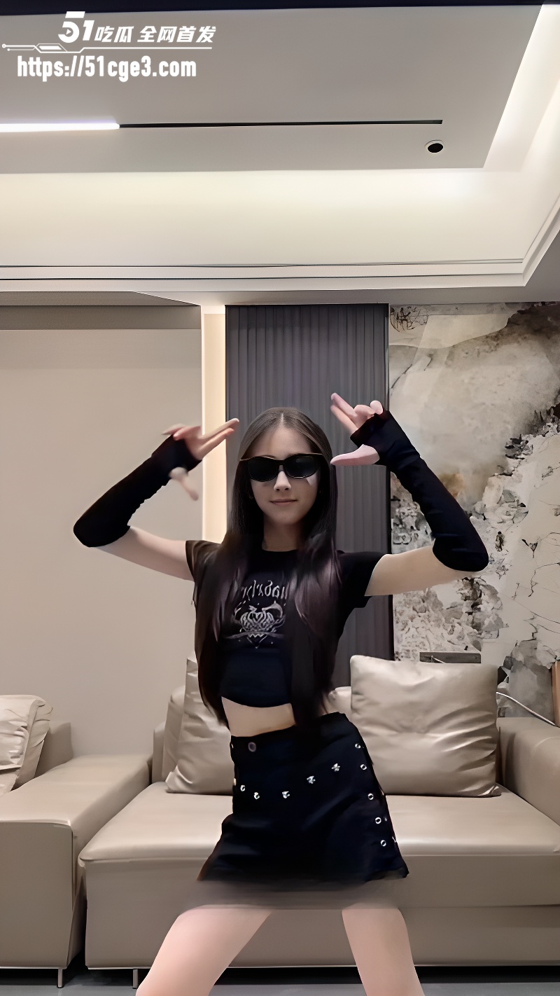 越南鼓卡点舞 小恶魔惩罚寸止挑战视频爆火 手分钟动起来 兄弟们直接看硬！