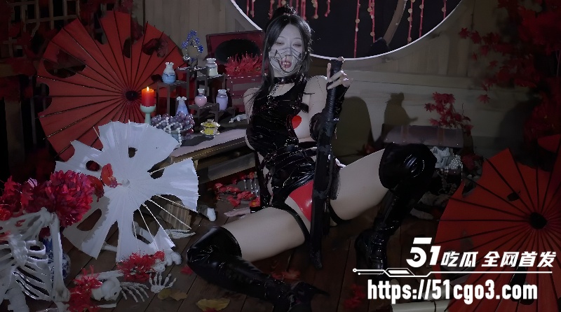 抖音肥臀少妇 云溪溪 最新大尺度写真 COS暗忍 巨乳挺拔曲线玲珑 看得人欲火焚身！