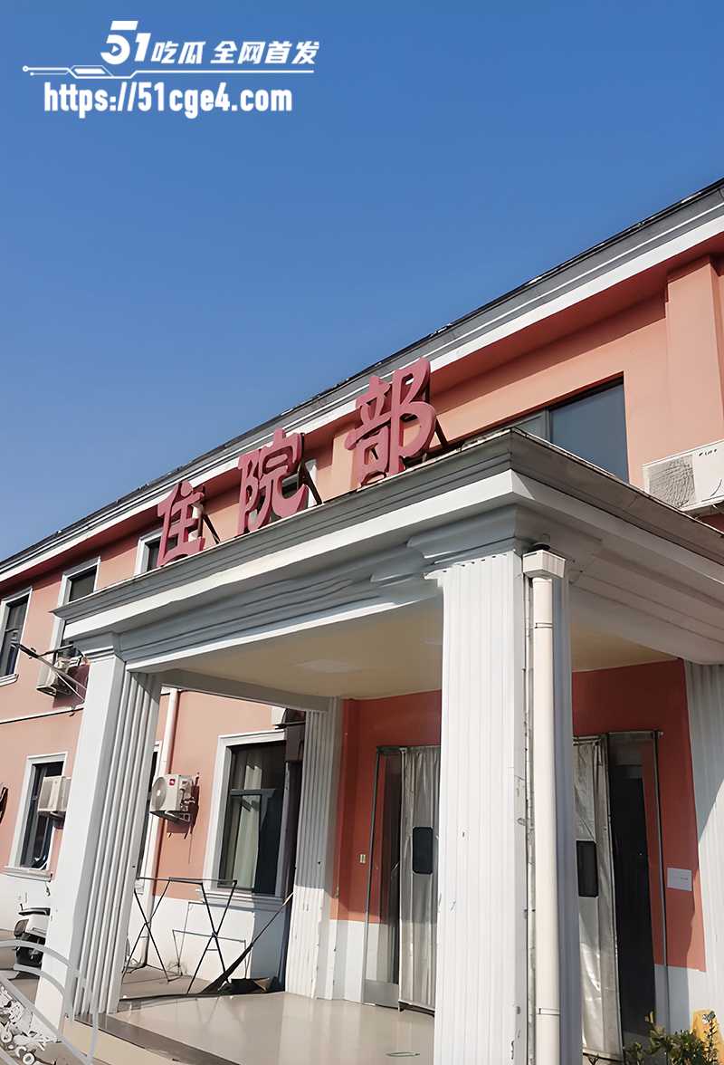 原创美女博主 我是骚姐姐 刚出院就含屌饥渴求操 满嘴骚话挑逗亲弟弟内射
