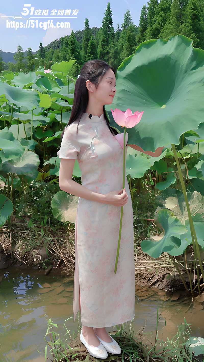 南京少妇 陈晓 主动深喉露脸口交 被情人无套爆操 欲求不满道具加持 淫水狂流！